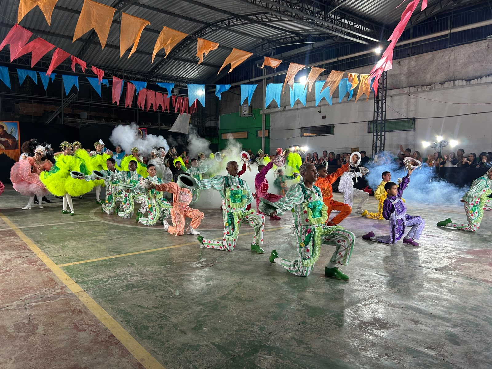Festival Estadual de Quadrilhas Juninas leva apresentações e tradição à Casa da Cultura da Baixada